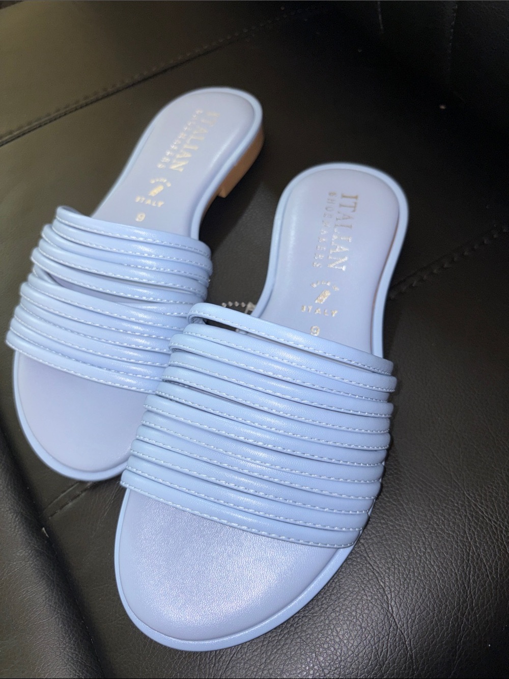 Italian Shoemakers Light Lavender Slip-On Mules